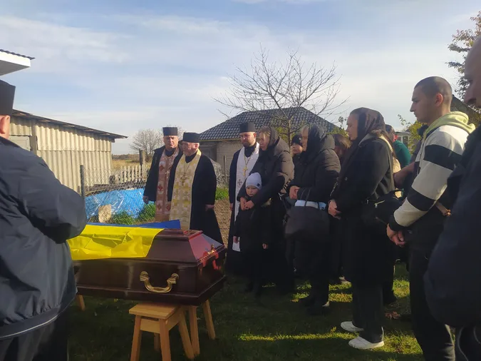 Вважався зиклим безвісти: на Волині попрощались з Героєм Андрієм Босюком (фото)