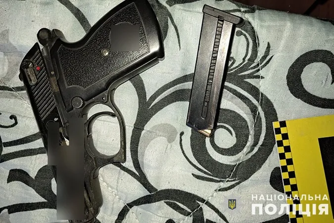 На Тернопільщині чоловік підстрелив сам себе з пістолета – йому «світить» кримінал