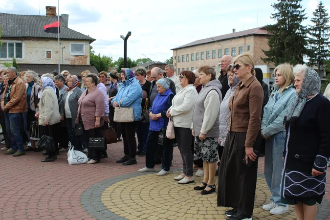 На Волині в останню путь провели Героя Олександра Стасюка (фото)