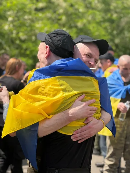 З полону ворога до України повернулися ще 185 захисників
