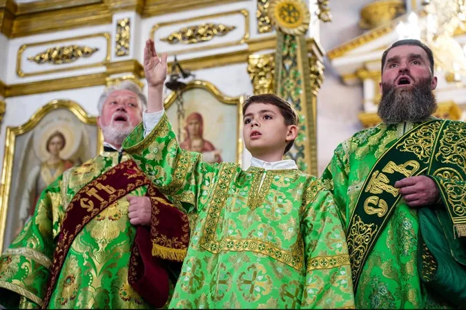 Епіфаній вручив Михаїлу орден Святителя Миколая Чудотворця (фото)