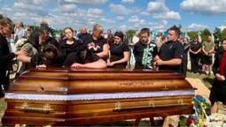 Три роки чекали на повернення: на Волині попрощалися з воїном Миколою Фоміним (фото)