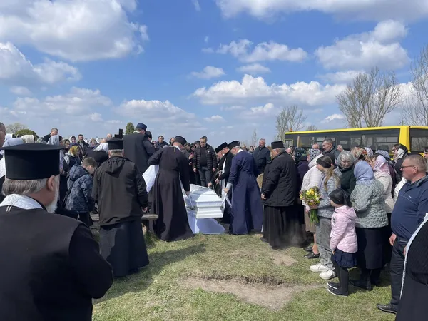 На Волині попрощалися з багаторічним настоятелем Володимиром Лапінським (фото)