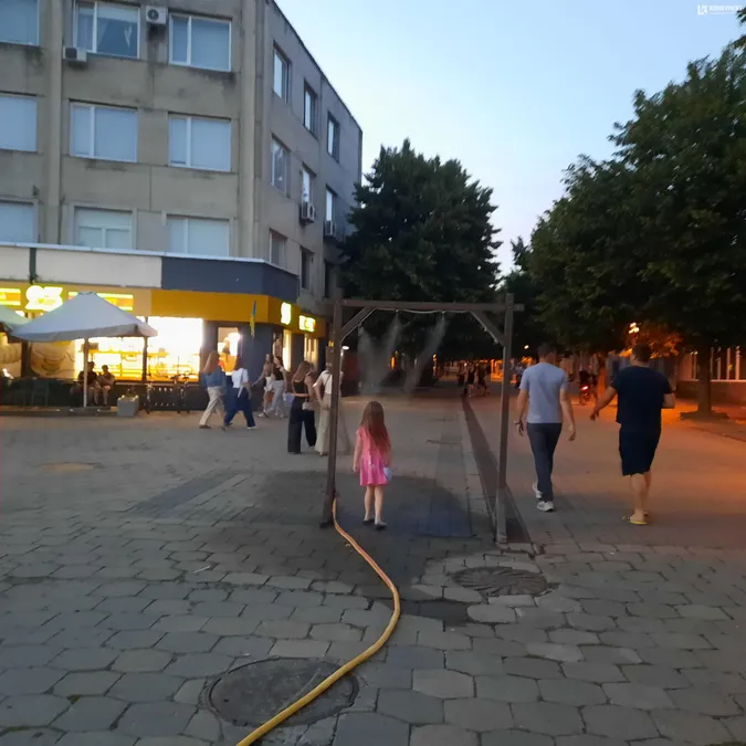 Водяна завіса на площі Возз’єднання