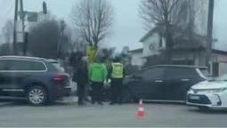 У Луцьку біля ТЦ «Імідж» влупились два легковики (відео)