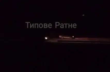 Нічні перегони: на Волині водій авто не впорався з керуванням і влетів у бордюр (відео)