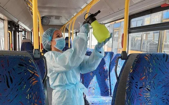Дезинфікують під'їзди та ринки, закривають кінотеатри і спортклуби: як у Володимирі борються з коронавірусом