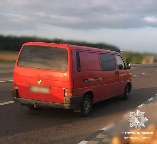 На блокпосту біля Луцька виявили авто з підробленим номером кузова