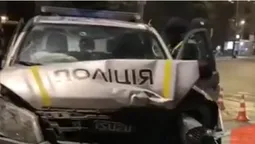 У центрі Луцька сталася жорстка ДТП за участю поліцейських (відео)