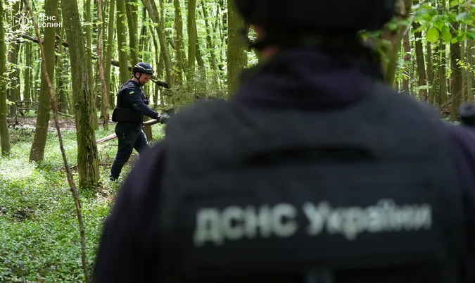 На Волині сапери «чистять» ліс від вибухонебезпечних предметів (фото)