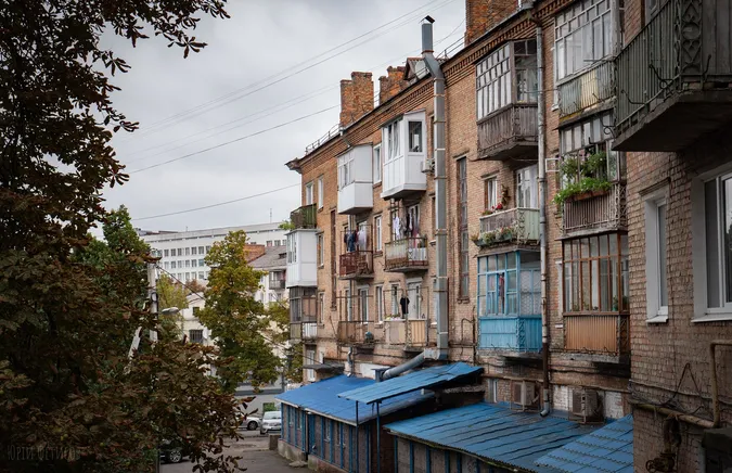 Гамірно і людно: осінь в центрі Луцька (фото)