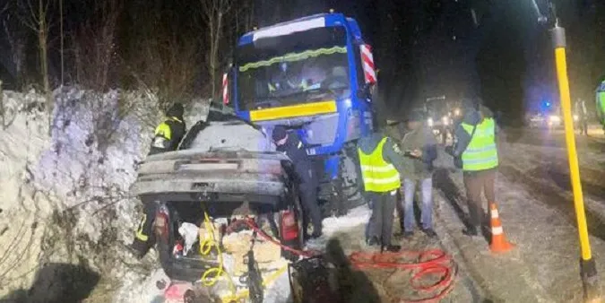 На Львівщині в жахливій ДТП загинула водійка й травмувалася дитина