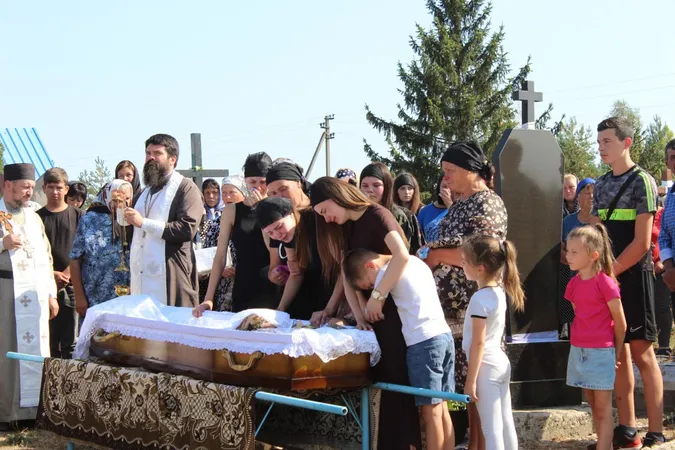 У Луцькому районі попрощалися із бійцем Віктором Ковальчуком (фото)