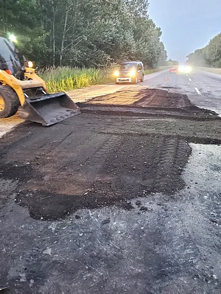 Через пекельну спеку на «варшавці» повиривало бетонні плити (фото)