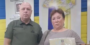 На Волині матері полеглого Героя вручили відзнаку «Хрест Сухопутних Військ» (фото)