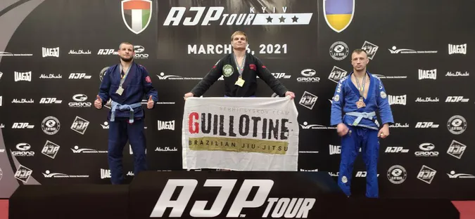 Борець луцького спортклубу привіз нагороди із міжнародних чемпіонатів (фото)