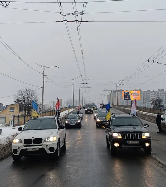 У громаді на Волині попрощалися з Героєм Денисом Деркачем (фото)