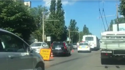 Автотроща поблизу Північного ринку: «вольво» в'їхало в тролейбус (відео)