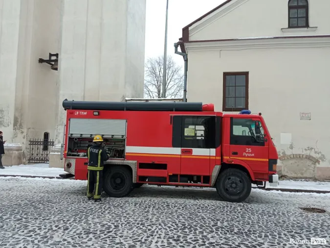 У Луцьку горів будинок товариства анонімних алкоголіків (фото, відео)