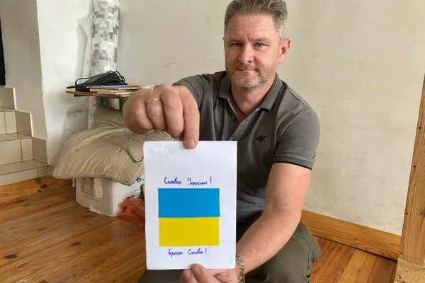 Волонтер Руслан Лопушан