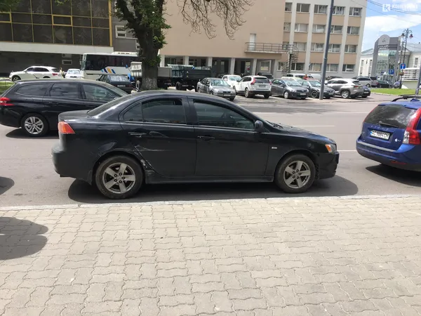 В центрі Луцька – аварія за участю тролейбуса (фото)