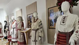 Волинські хати, серпанок і вареники з сомом: «Ладомирія» відтворює культуру Великої Волині