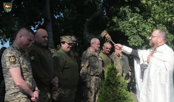 Воїни волинської бригади відзначили свято Трійці на фронті (фото)