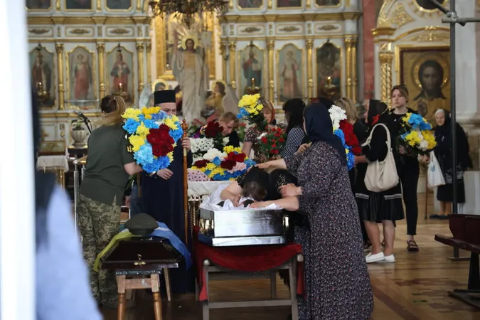 У Луцьку попрощалися із загиблим на Донеччині Віктором Степанюком (фото)