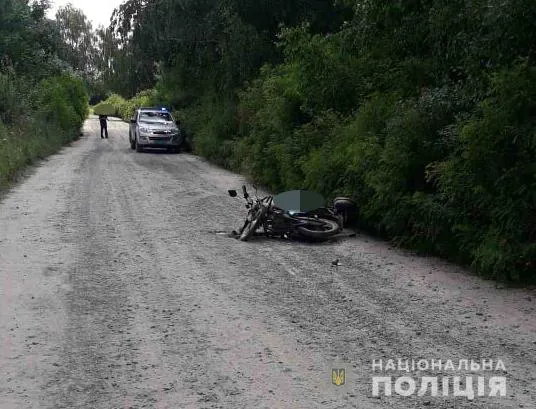 Їхав на швидкості і впав: на Волині загинув мотоцикліст (фото)