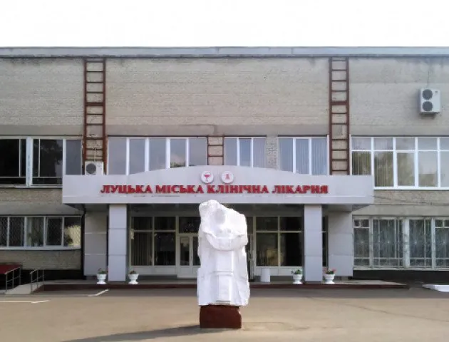 «Шалені вихідні»: майже 100 пацієнтів потрапили у луцьку лікарню