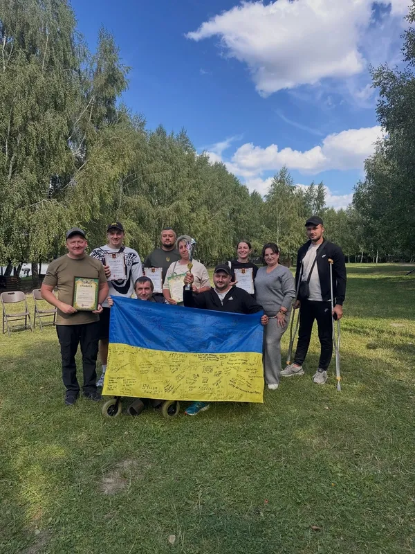 Риба по лікоть, природа і відновлення: у Боголюбах ветерани змагалися з риболовлі (фото)