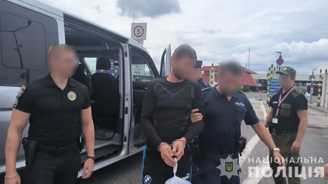 Наркотики у Польщу заведуть: маневицькі поліцейські розшукали злочинця за кордоном (фото)