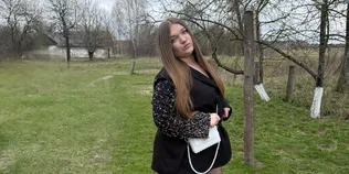 Від першої сумочки до власного бренду: волинянка за рік створила майже 50 виробів із бісеру