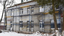 Показали, як ремонтують амбулаторію на Вересневому (фото)