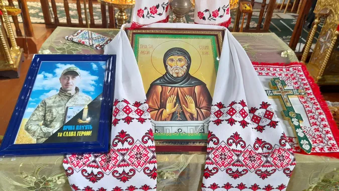 На Волині попрощалися із загиблим бійцем «сотки» Сергієм Захаровим (фото)