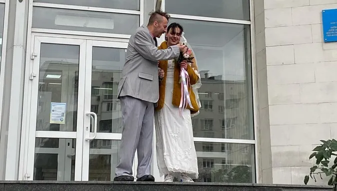 Заінтригував: Євген Клопотенко одружився з відомою співачкою (фото)