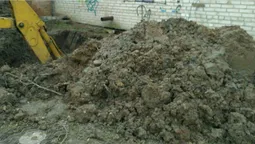 Муніципали виявили, що «Луцькводоканал» незаконно порпався в землі (фото)