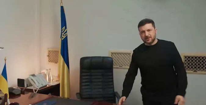 Зеленський показав свій бункер: де президент пересиджує тривоги (фото)