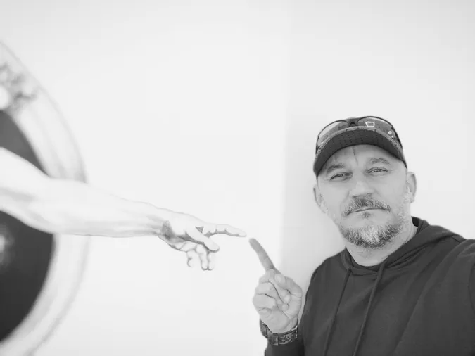 У ЛНТУ з'явився новий мурал від відомого художника (фото)