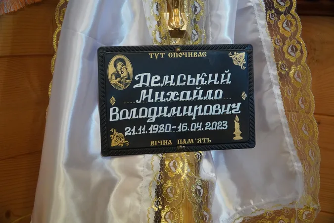 У Володимирі в останню путь провели загиблого воїна (фото)