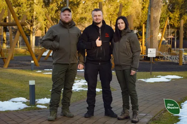 Сучасний кемпінг і подорож в будинку на колесах: біля Луцька запускають новий формат зеленого туризму (фото)