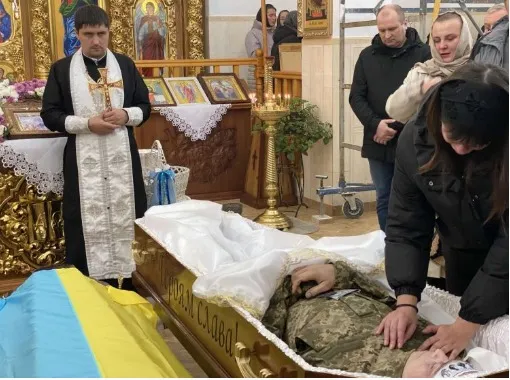 На Волині попрощалися із молодим воїном Петром Поліщуком (фото)