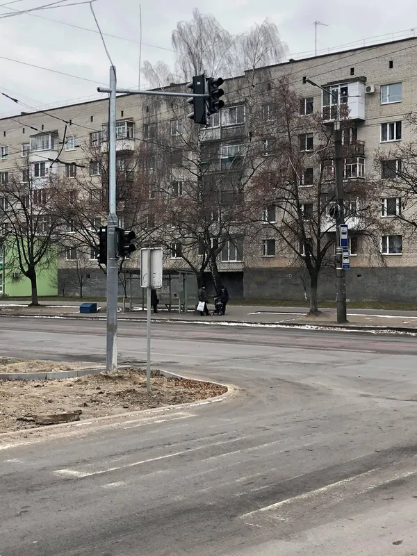 На проблемному перехресті в Луцьку встановили світлофор (фото)