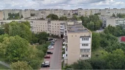 Майже 7 тисяч людей під одним дахом: як лучанам живеться у найдовшому будинку в світі (фото)