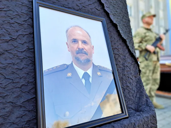 Поховали у день народження: на Волині прощалися з капітаном Володимиром Котиком