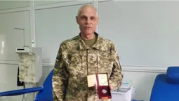 Здав 130 літрів крові: прикордонник з Луцька став «Заслуженим донором» (фото)