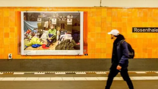 У Берлінському метро замість реклами з'явилися світлини підземок Харкова та Києва