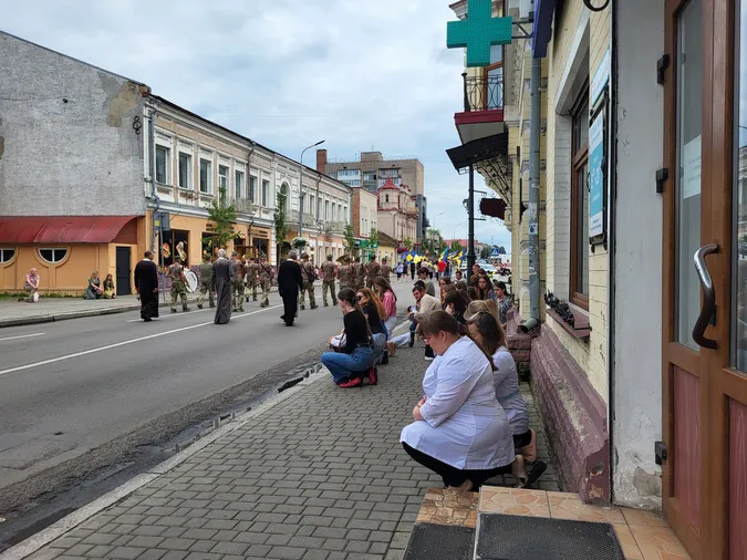 Серце не витримало: у Ковелі попрощалися із воїном Русланом Мазуриком (фото)