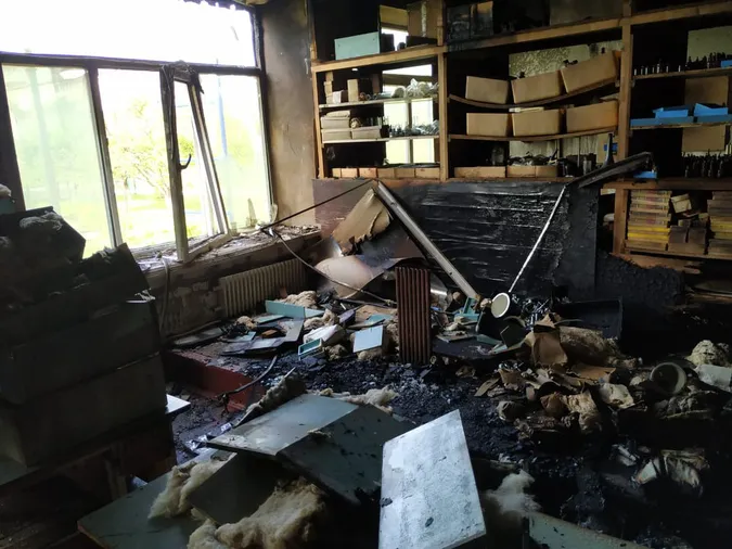 У Нововолинську в школі вщент згорів кабінет хімії (фото)