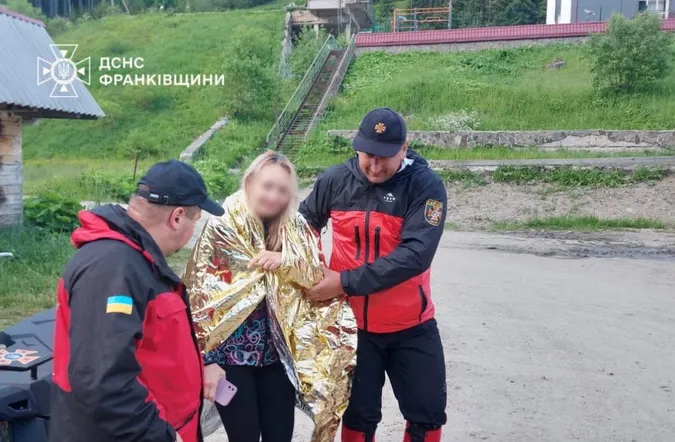 У Карпатах туристку вдарила блискавка (фото)